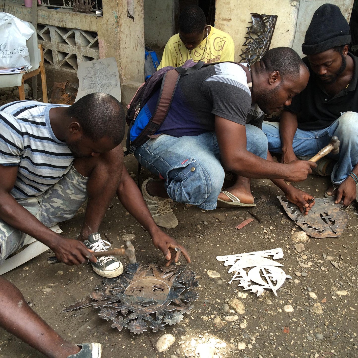 Travelers Tree Metal, Wall Art. Handmade in Haiti. Recycled Metal. Housewarming Gifts. Home, Patio, and Garden Decor. Outdoor/Indoor.