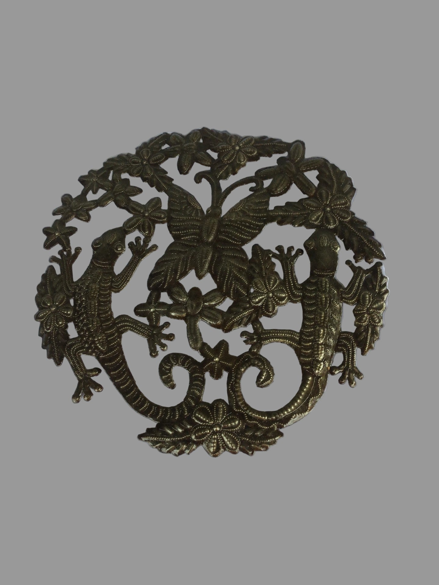 Haitian Metal Wall Sculpture – Nature-Inspired Gecko and Butterfly Design.