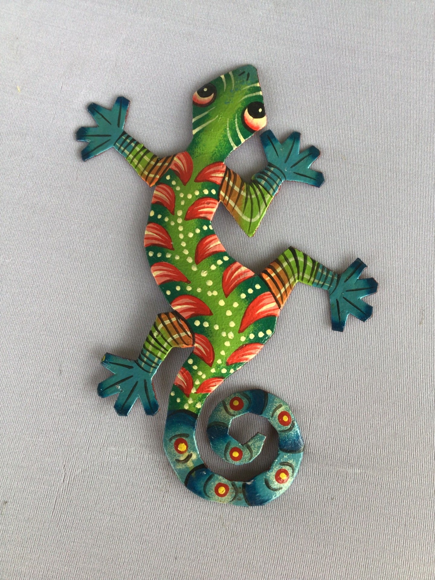 Tropical Gecko Metal Art – Handcrafted Haitian Wall Décor.