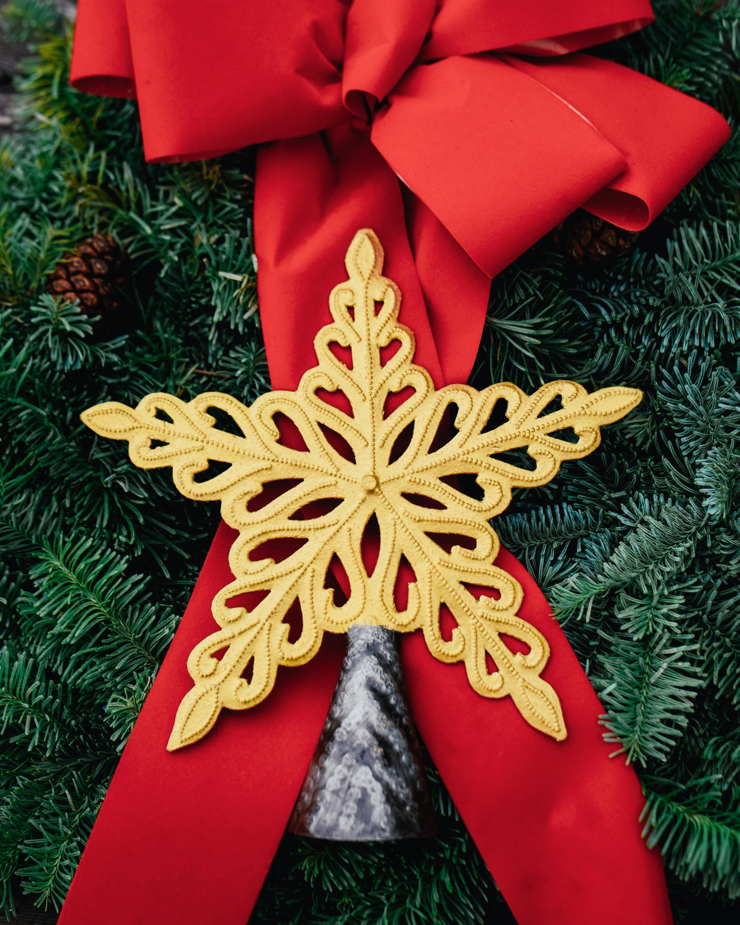 Gold Blooming Star Tree Topper